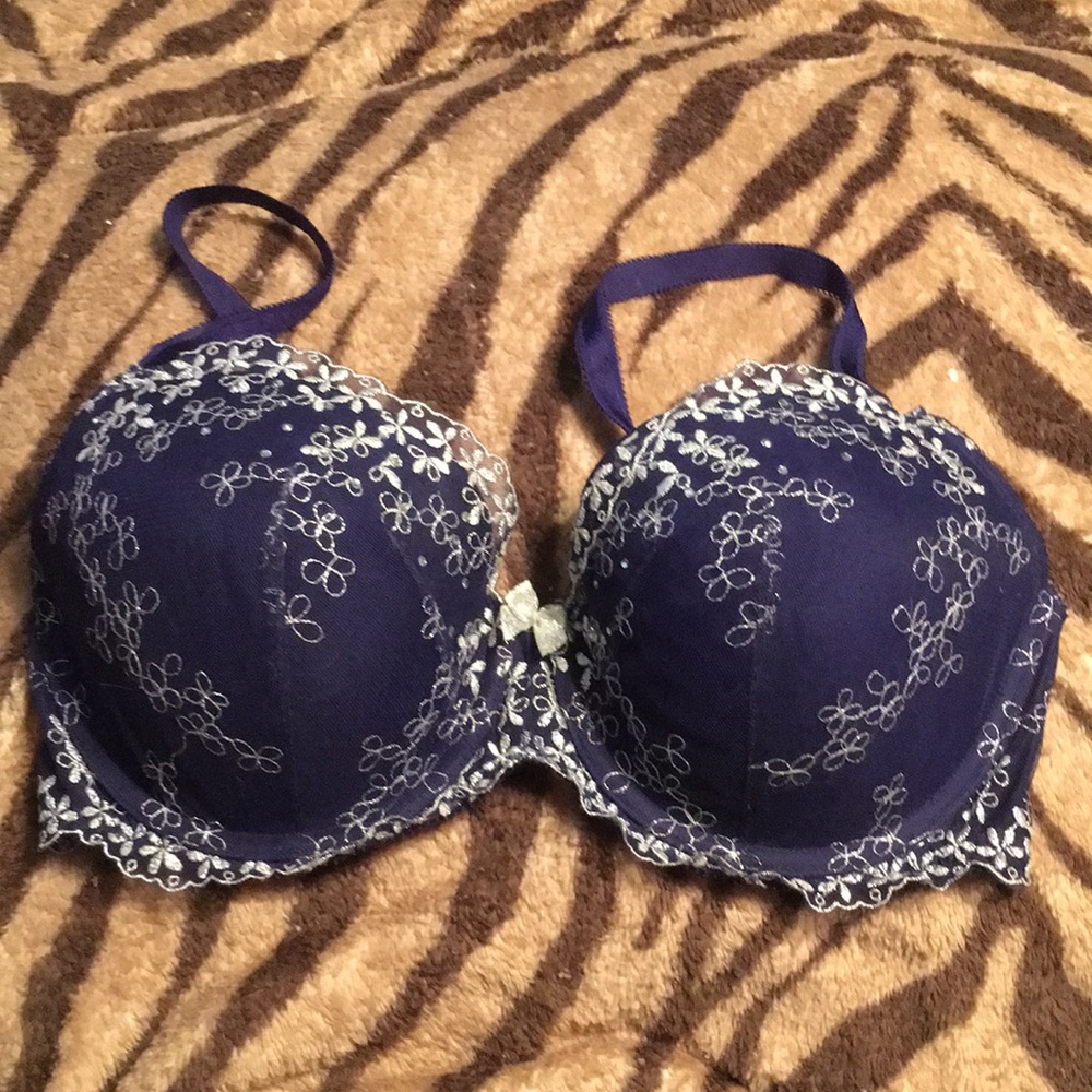 Victoria’s Secret Dream angels lined Demi